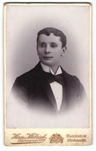 Fotografie Herr Klebusch, Mannheim, Strohmarkt, Porträt eines jungen Mannes