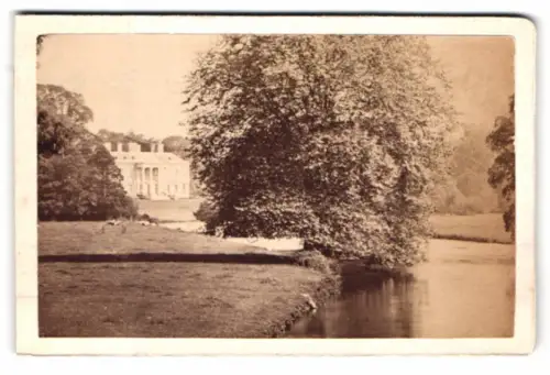 Fotografie unbekannter Fotograf, Ansicht Romsey, Blick zum Landhaus Broadlands