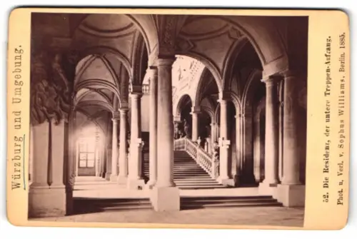 Fotografie Sophus Williams, Berlin, Ansicht Würzburg, unterer Treppenaufgang in der Residenz