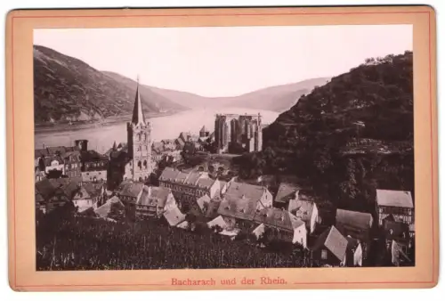 Fotografie unbekannter Fotograf, Ansicht Bacharach, Teilansicht der Ortschaft mit Ruine