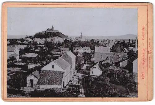 Fotografie Ernst Roepke, Wiesbaden, Ansicht Siegburg, Panorama des Ortes