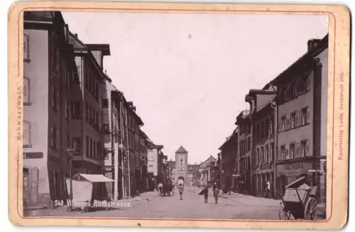 Fotografie Lautz, Darmstadt, Ansicht Villingen, Blick in die Riethstrasse mit Geschäften