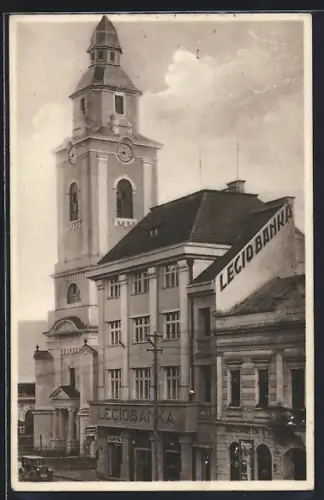 AK Beregszasz, Strassenpartie mit Kirche und Legiobanka