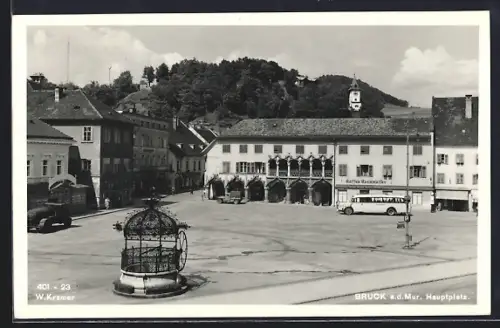 AK Bruck a. d. Mur, Hauptplatz mit Brunnen u. Schlossberg, Cafe Kornmesser