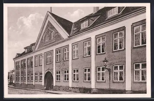 AK Ronne, Dams Hotel