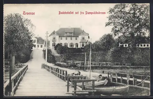 AK Troense, Badehotellet set fra Dampskibsbroen