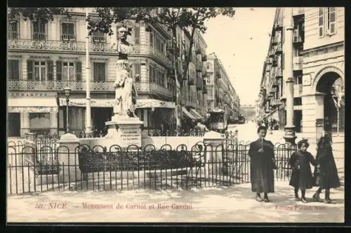 AK Nice, Strassenbahn in der Rue Cassini, monument de Carnot