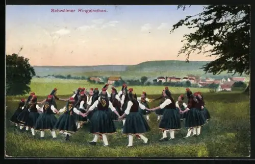 AK Hessische Trachten, Schwälmer Ringelrein auf der Wiese