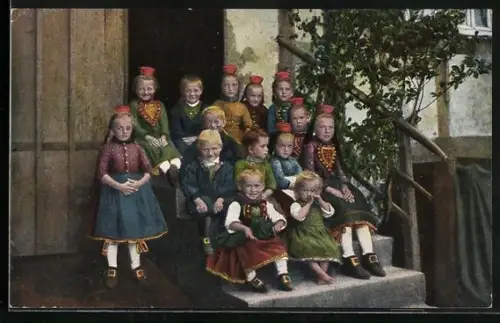 AK Schwälmer Kinder in typisch hessischer Volkstracht