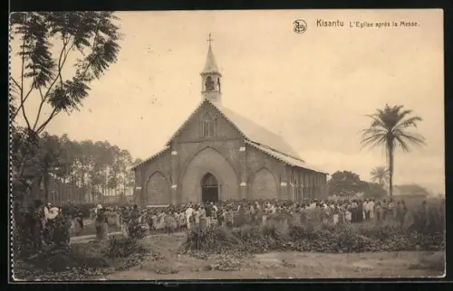 AK Kisantu, l'Eglise apres la Messe