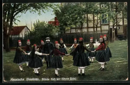 AK Kinder in hessischen Trachten spielen Blinde Kuh