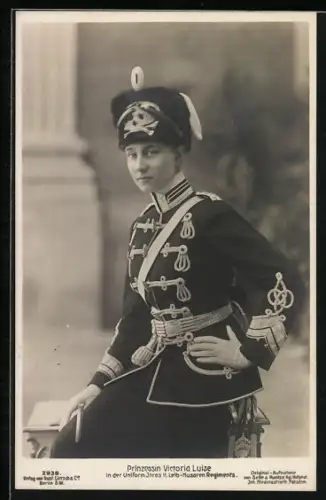 AK Victoria Louise Herzogin von Braunschweig in Uniform ihres II. Leib-Husaren Regiments