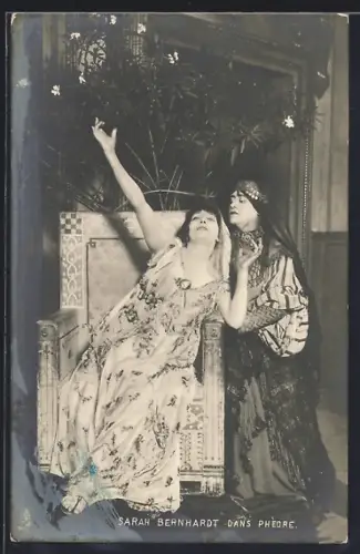 AK Schauspielerin Sarah Bernhardt in Phèore