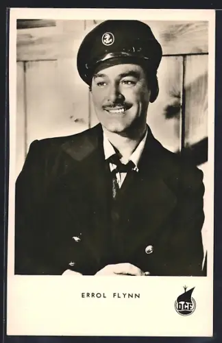AK Schauspieler Errol Flynn im Film Unter Piratenflagge