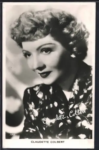 AK Schauspielerin Claudette Colbert interessiert seitlich schauend