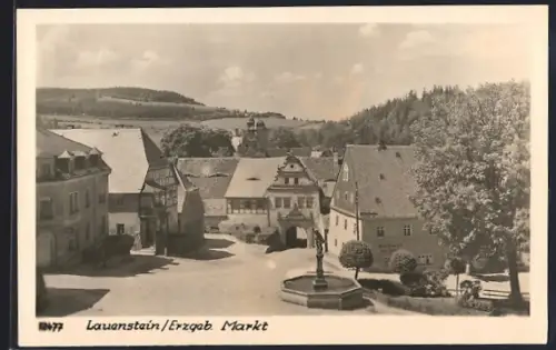 AK Lauenstein /Erzgeb., Strassenpartie am Markt