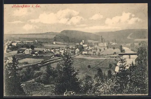 AK Hohenfichte i. Sa., Ortsansicht mit Fabrik und Brücke