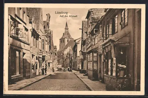 AK Lüneburg, Strasse auf der Altstadt mit Geschäften