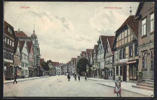 AK Uelzen, Veersser Strasse mit Geschäft von Louis Hennigs