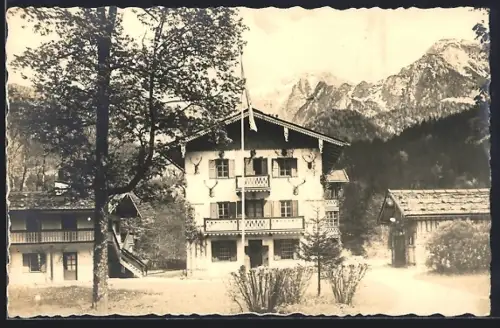 AK Berchtesgaden-Schönau, Hotel Schloss Hubertus mit Strandbad Schorn