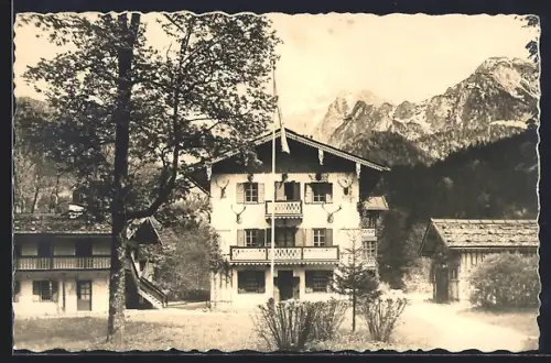AK Berchtesgaden-Schönau, Hotel Schloss Hubertus mit Strandbad Schorn