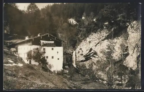 AK Berchtesgaden, Gasthof Etzerschlössl mit Wasserfall
