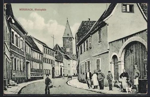 AK Mussbach /Rheinpfalz, Strassenpartie mit Kirche