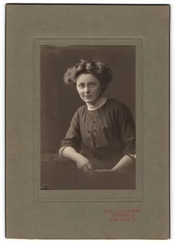 Fotografie Rud. Lichtenberg, Osnabrück, Möserstrasse 24, Porträt einer Dame