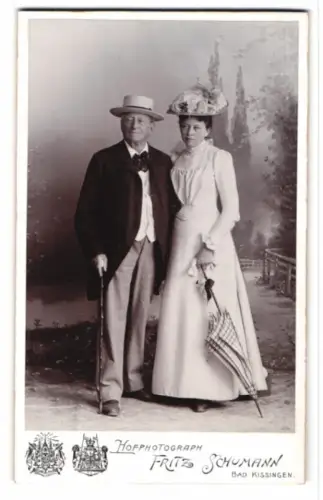 Fotografie Fritz Schumann, Bad Kissingen, Lindesmühlpromenade, Herr und Frau Hoeltz im Atelier