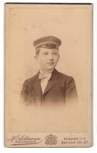 Fotografie H. Axtmann, Plauen, Bahnhof-Str. 27, Ernst Vilbing mit Mütze