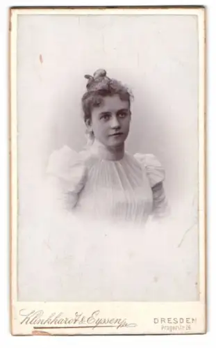 Fotografie Klinkhardt & Eyssen, Dresden, Pragerstr. 26, Helene Czygan im Porträt