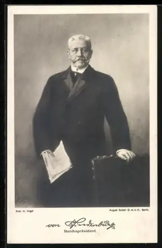 AK Paul von Hindenburg mit Zeitung in der Hand als Reichspräsident