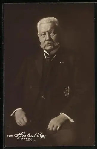 AK Paul von Hindenburg im Anzug mit Orden