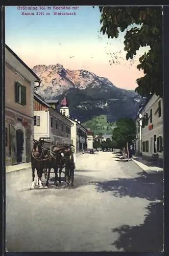 AK Gröbming, Strassenpartie mit Blick zum Kamm, Kutsche