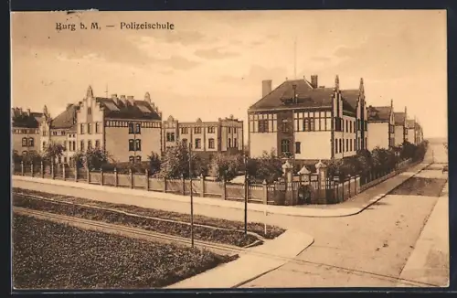 AK Burg b. M., Strassenpartie an der Polizeischule