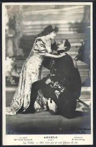 AK Theaterschauspielerin Sarah Bernhardt und Theaterschauspieler M. Deneubourg in Angelo