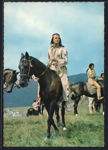 AK Schauspieler Pierre Brice in dem Film Winnetou, Teil 2