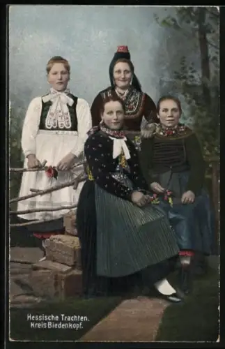 AK Biedenkopf, Frauen in hessische Tracht
