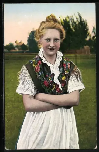 AK Hessische Tracht, Hessenmädchen am Sonntag
