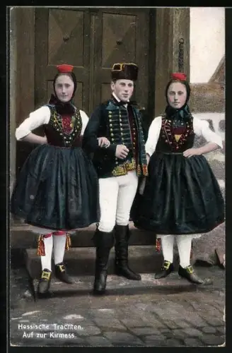AK Mädchen und Buben in hessischer Volkstracht auf dem Weg zur Kirmess
