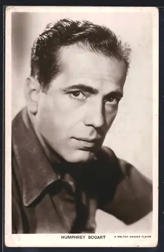 AK Schauspieler Humphrey Bogart im Polohemd