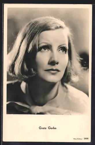 AK Schauspielerin Greta Garbo mit blondem Haar