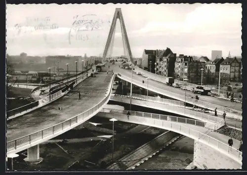 AK Köln /Rh., Severinsbrücke, Ab- und Auffahrten von Köln-Deutz aus gesehen