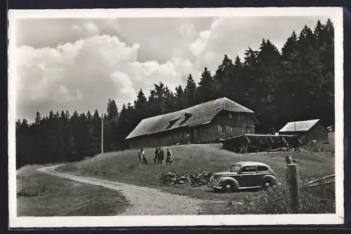 AK Todtnau-Geschwend /Schwarzwald, Gasthaus Gisiboden, Waldlandschaft, Ausflügler, Automobil