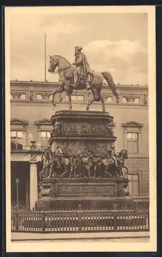 AK Berlin, Unter den Linden, Reiterstandbild Friedrich der Grosse