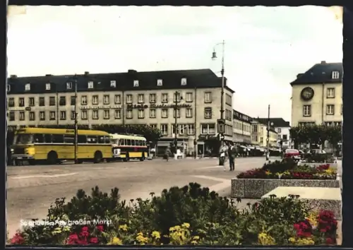 AK Saarlouis, Grosser Markt, Busse, Blumenbeete