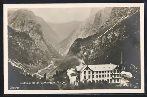AK Gudvangen, Hotel Stalheim im Gebirge