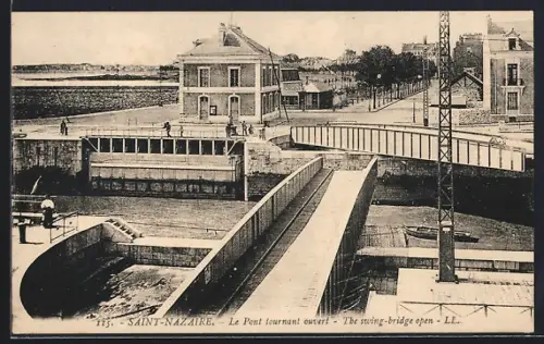 AK Saint-Nazaire, Le Pont tournant ouvert