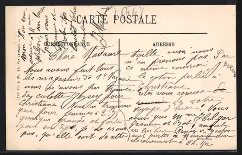 AK Saint-Nazaire, Le Pont Roulant et vue générale des Bassins