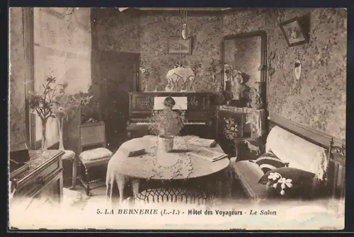 AK La Bernerie /L.-I., Hôtel des Voyageurs, Le Salon